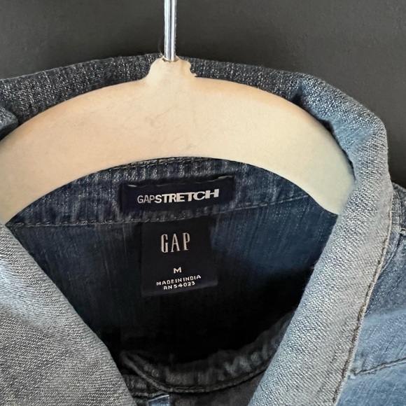 Gap denim pearl snap stretch denim button up Medium - Picture 5 of 5